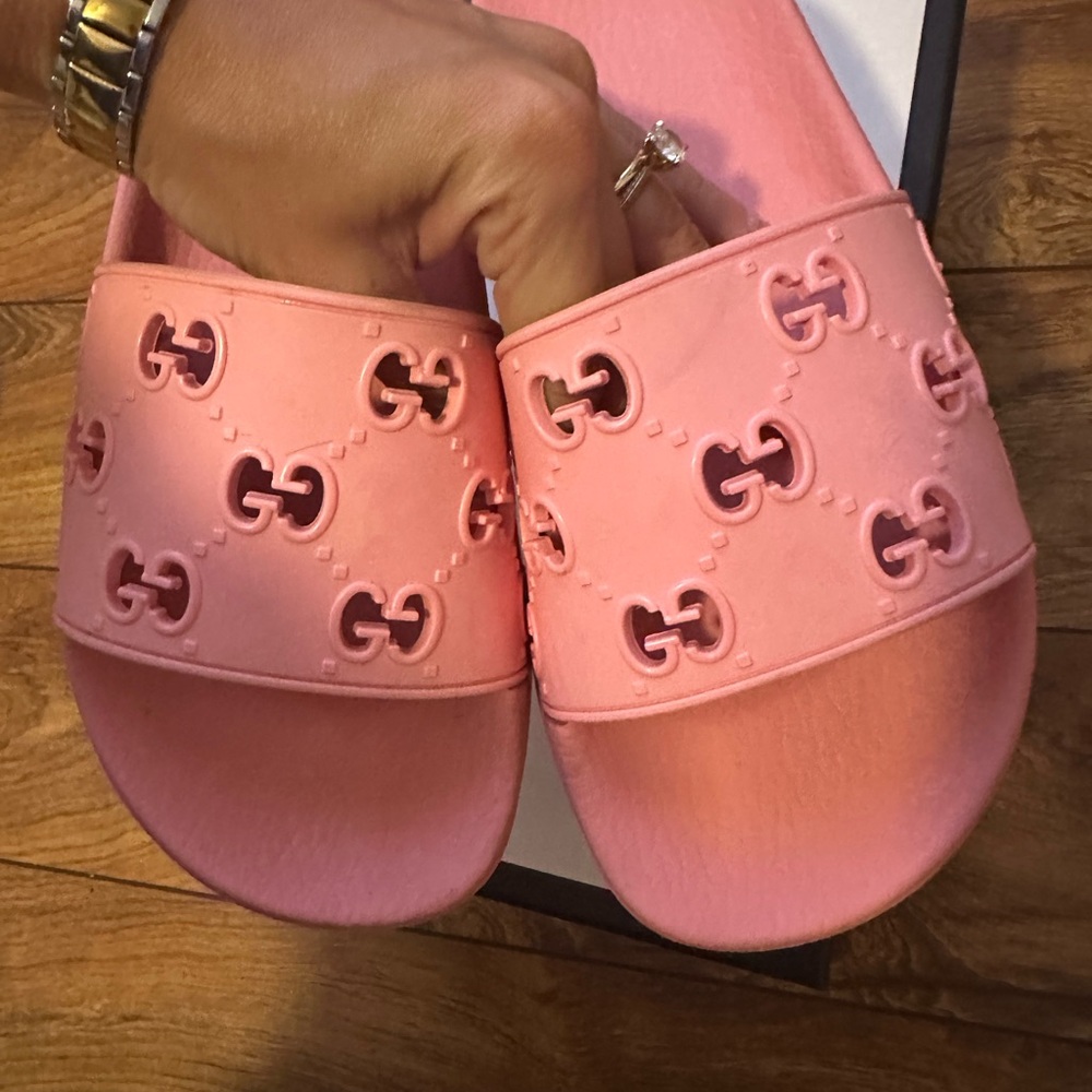 Authentic Gucci Pink Slide Sandals - Picture 2 of 5